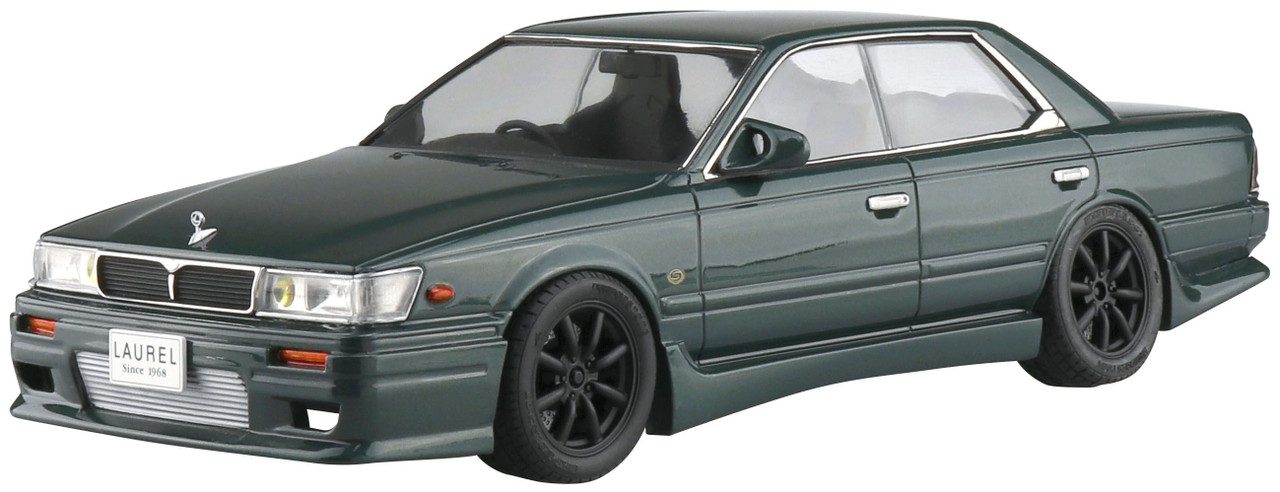 Aoshima The Tuned Car No.83 1/24 C33 Laurel '91 Aero Custom (Nissan)  Plastic Model