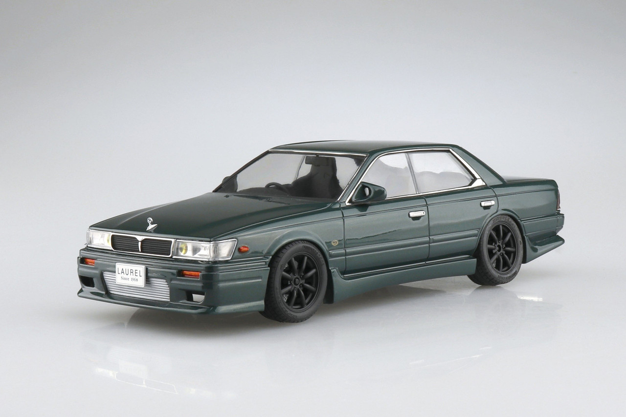 Aoshima The Tuned Car No.83 1/24 C33 Laurel '91 Aero Custom (Nissan)  Plastic Model