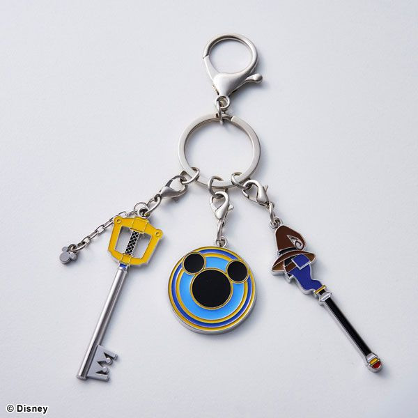 Metal Keychain Kingdom Key / Mage's Staff / Knight's Shield