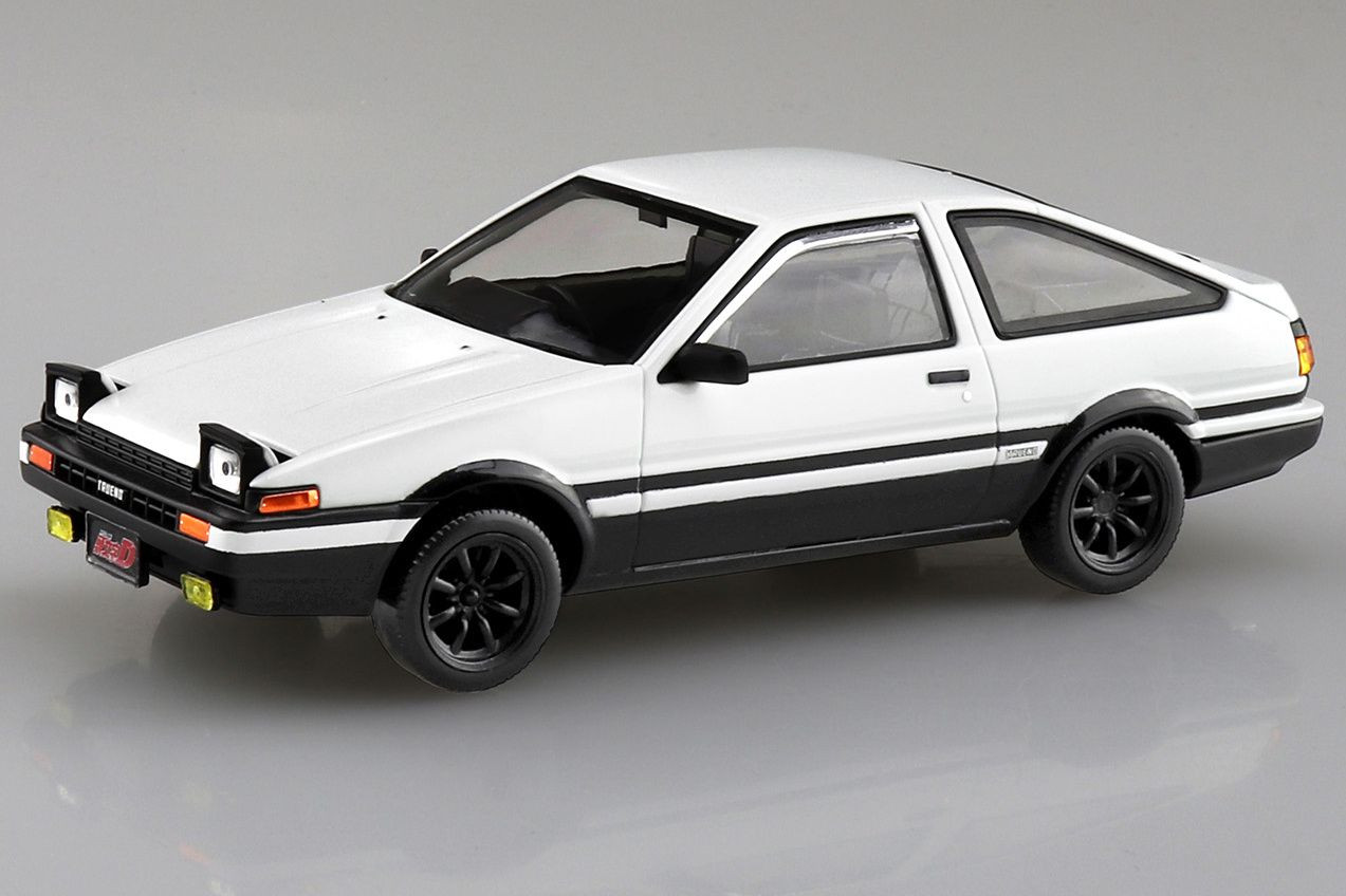 Aoshima Initial D 1/32 Takumi Fujiwara AE86 Plastic Model