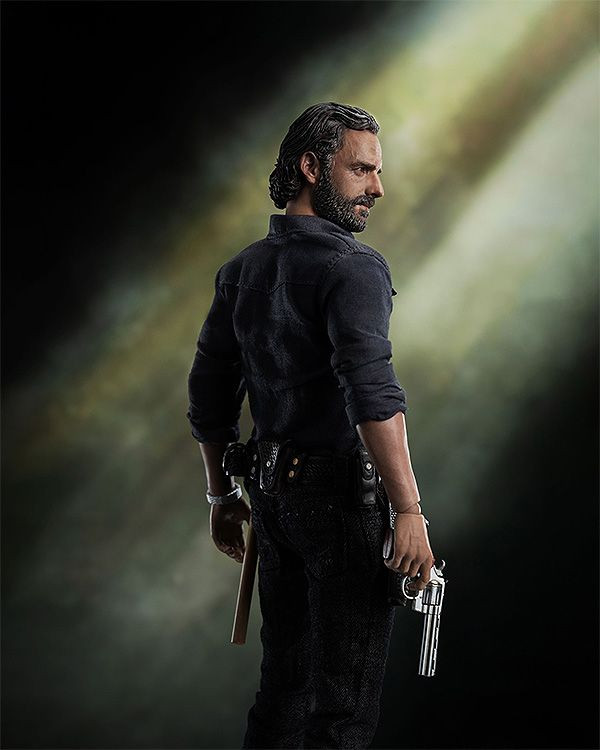 Rick Grimes Season 7 Ver. 1/6 Figure (The Walking Dead)