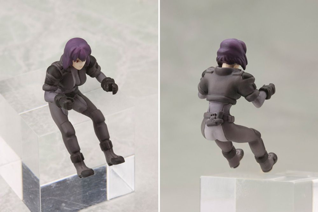 トップス GHOST IN THE SHELL - MOTOKO & BATOU - Amazon.com: Ghost In The Shell Stand Alone Complex Motoko