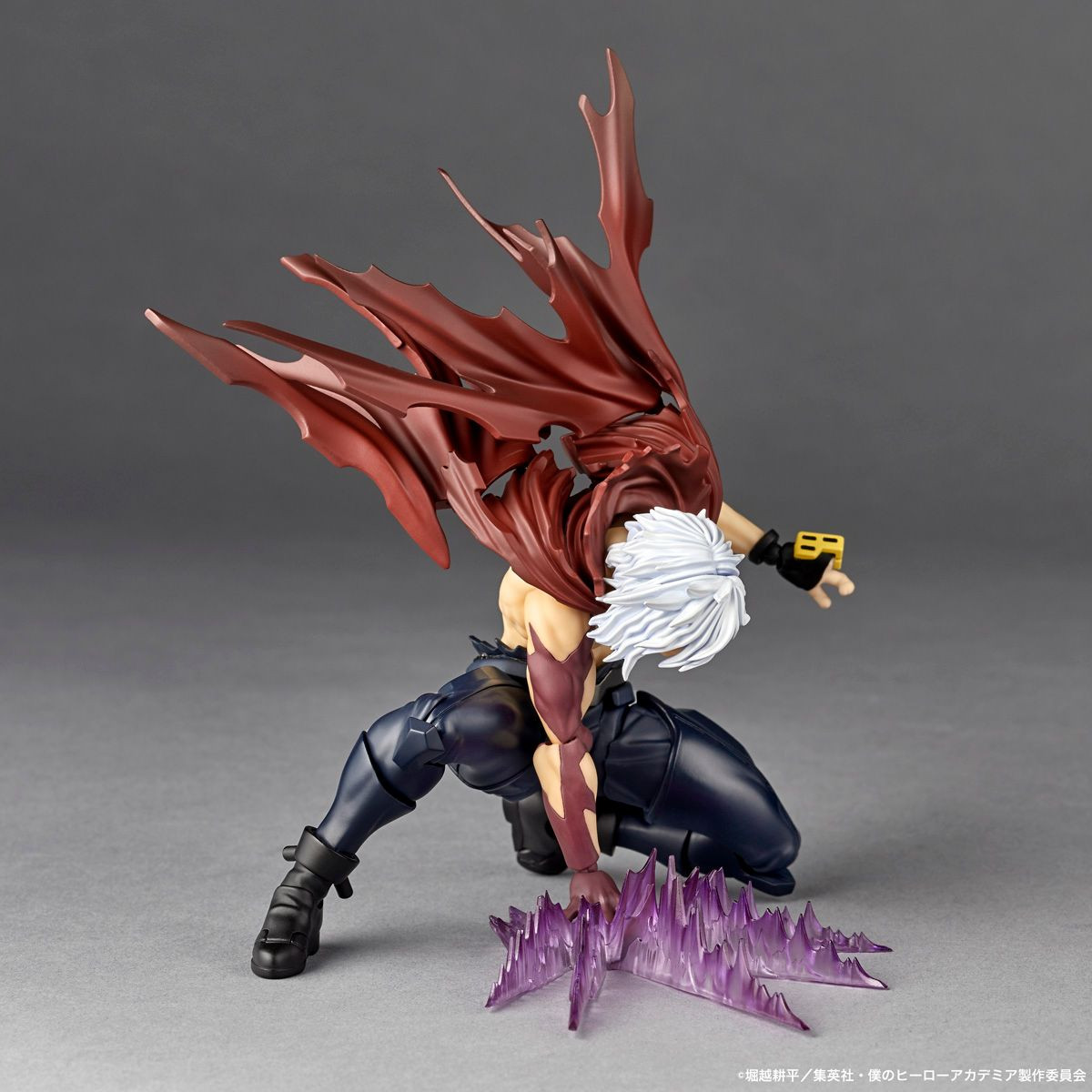 Revoltech Amazing Yamaguchi Tomura Shigaraki Awakened ver. Figure