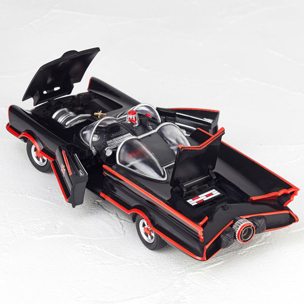 Kaiyodo Movie Revo (Revoltech) Series No.005 Batmobile 1966 Figure