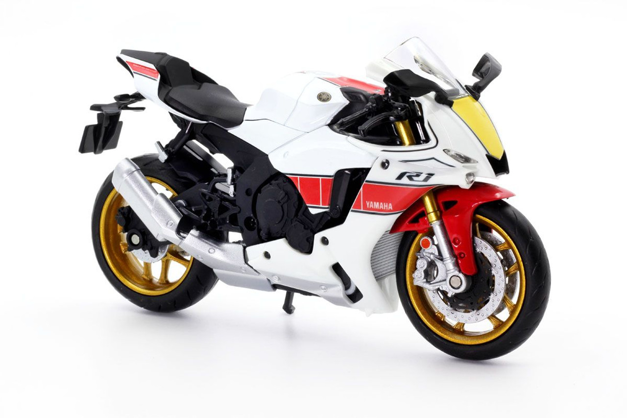 Doyusha 1/12 2022 Yamaha YZF-R1M White Diecast Finished Model