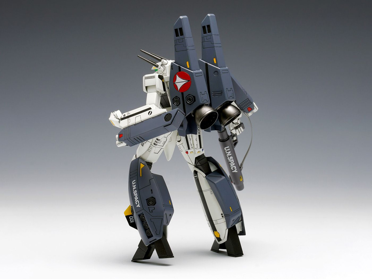 1/100 VF-1S/A Super Valkyrie (Battroid) Plastic Model (Macross)