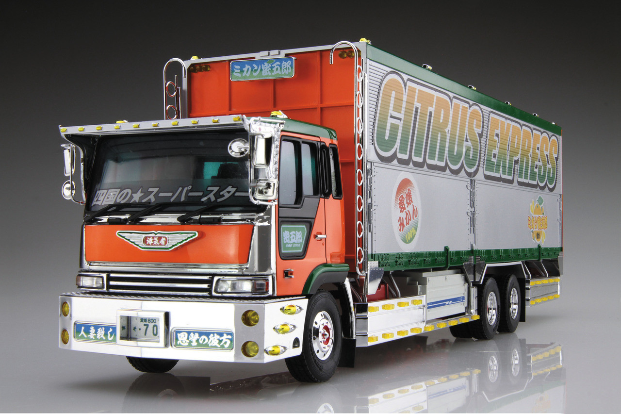 Aoshima 52075 Japanese Decoration Truck Mikan Mitsugoro 1/32 Scale