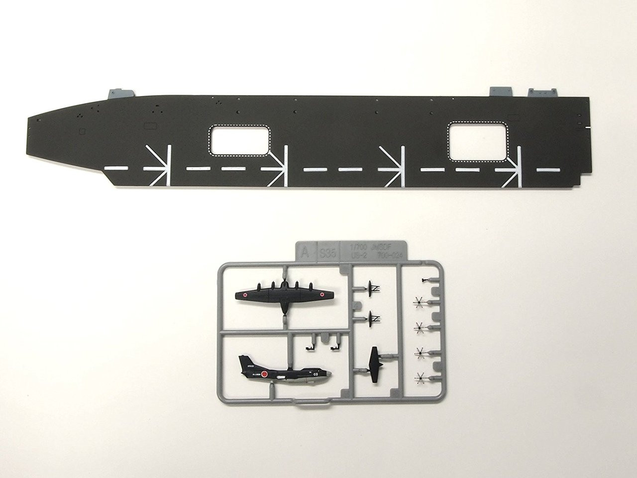 Pit-Road Skywave JP-06 JMSDF Helicopter Equipped Defender DDH-182