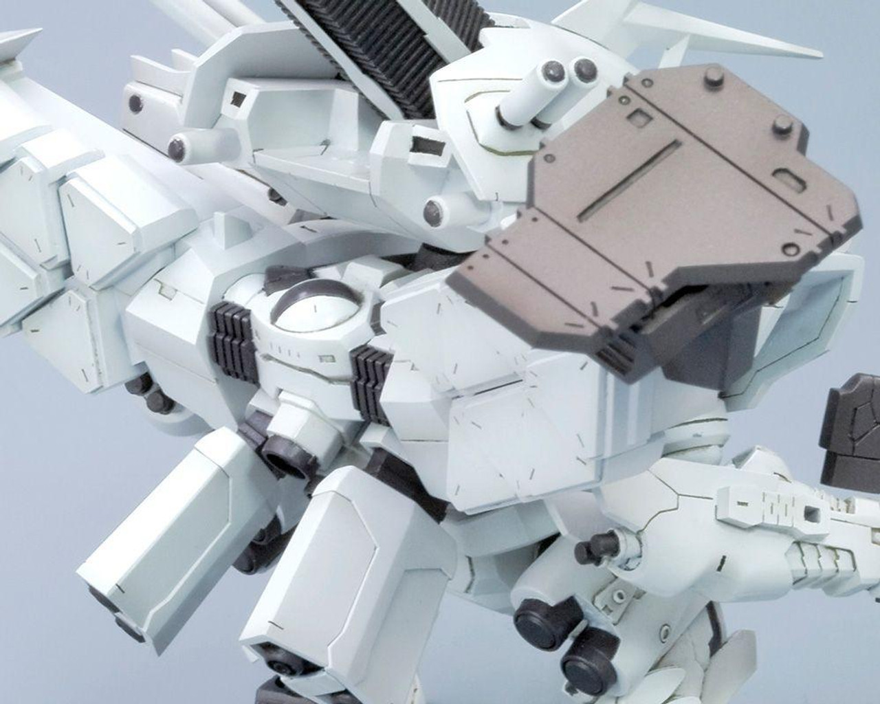 ラインアーク WHITE-GLINT（ホワイト・グリント）｜ARMORED CORE