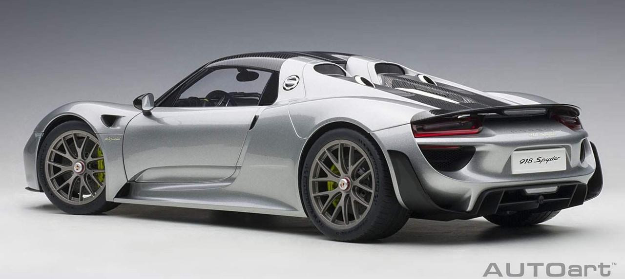 1/12 Porsche 918 Spyder Weissach Package (Silver Metallic