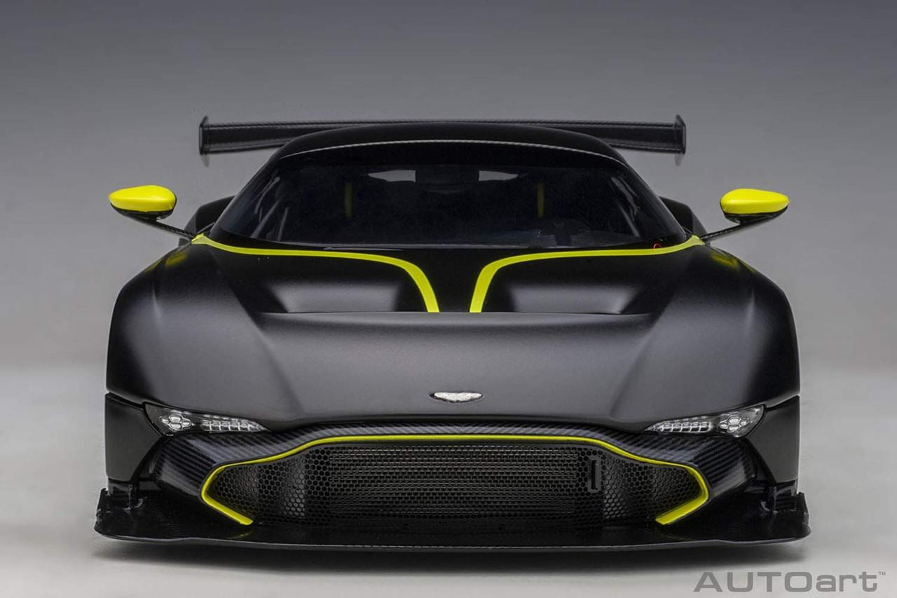 1/18 Aston Martin Vulcan (Matte Black/Lime Green Stripe) Finished