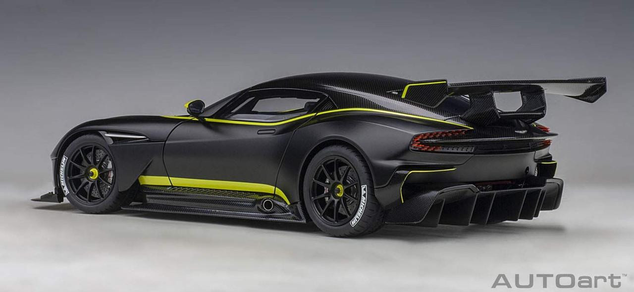 1/18 Aston Martin Vulcan (Matte Black/Lime Green Stripe) Finished