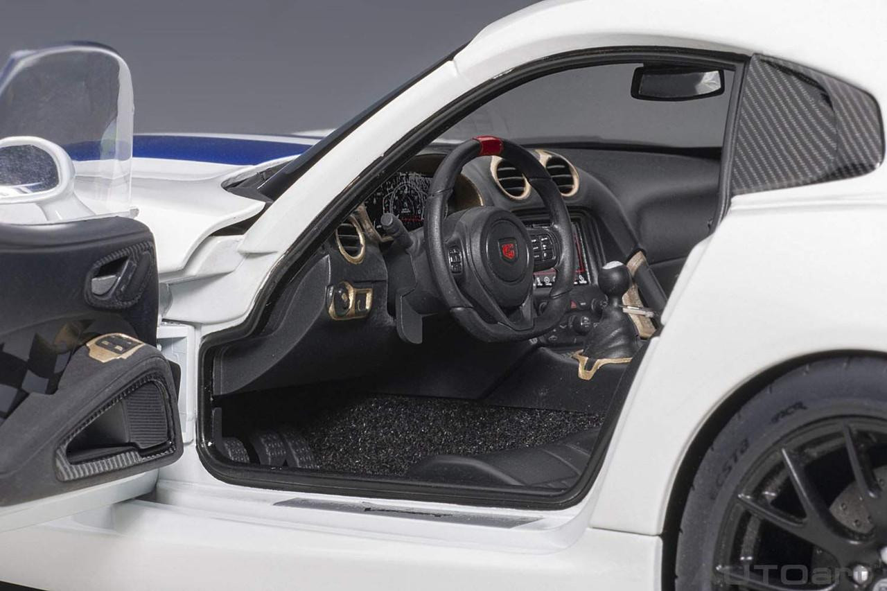 1/18 Dodge Viper GTS-R Commemorative Acr (Pearl White/Blue Stripe
