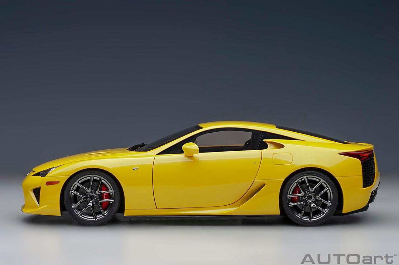 1/18 Lexus LFA (Pearl Yellow) Finished Model