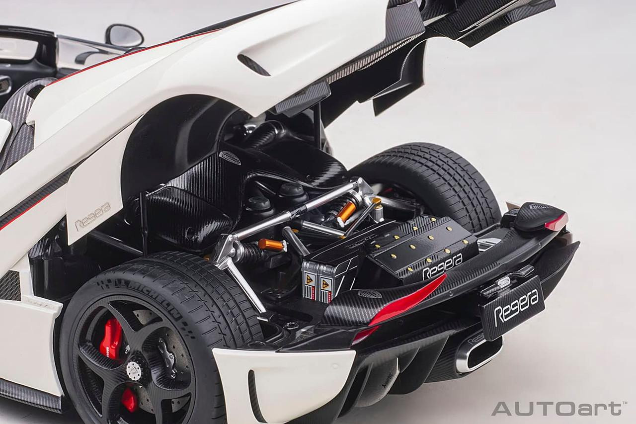 1/18 Koenigsegg Regera (White/Carbon Black/Red) Finished Model