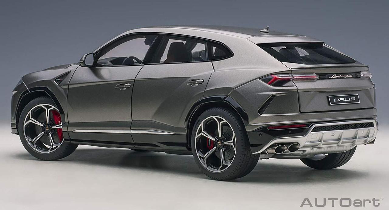 1/18 Lamborghini Urus (Matte Metallic Gray) Finished Model