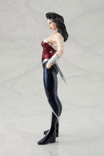 Kotobukiya SV76 ARTFX+ Justice League Wonder Woman NEW52 Version 1