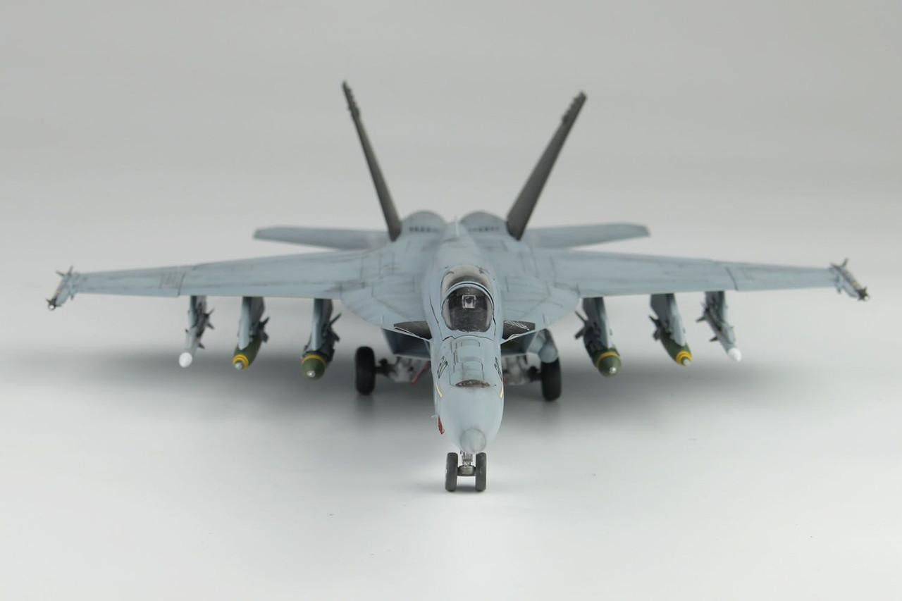 1/72 Scale U.S. Navy Carrier-Based Fighter F/A-18E Super Hornet