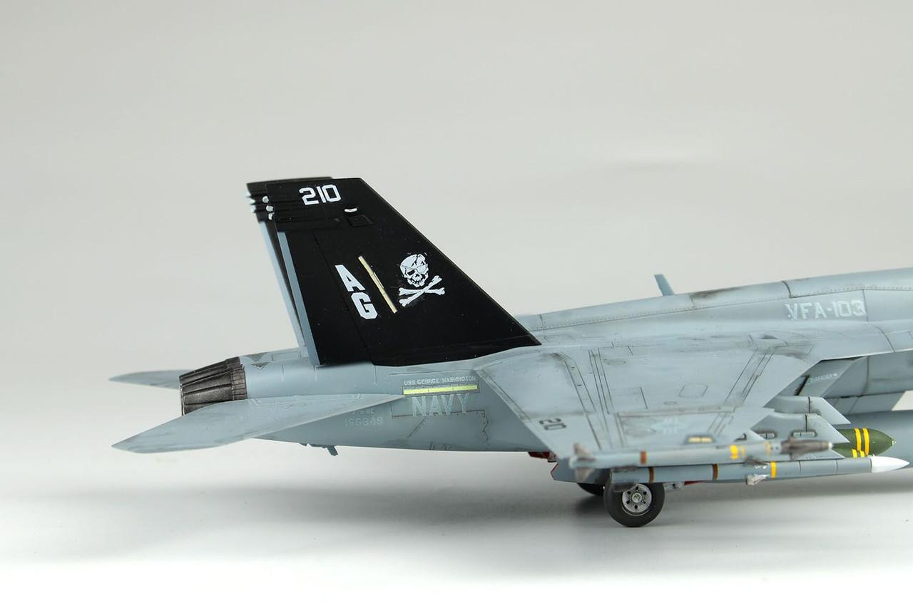 1/72 Scale U.S. Navy Carrier-Based Fighter F/A-18E Super Hornet