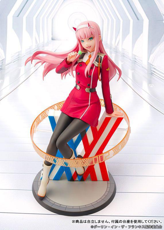 DARLING in the FRANXX: Zero Two 1/7 Complete Figure