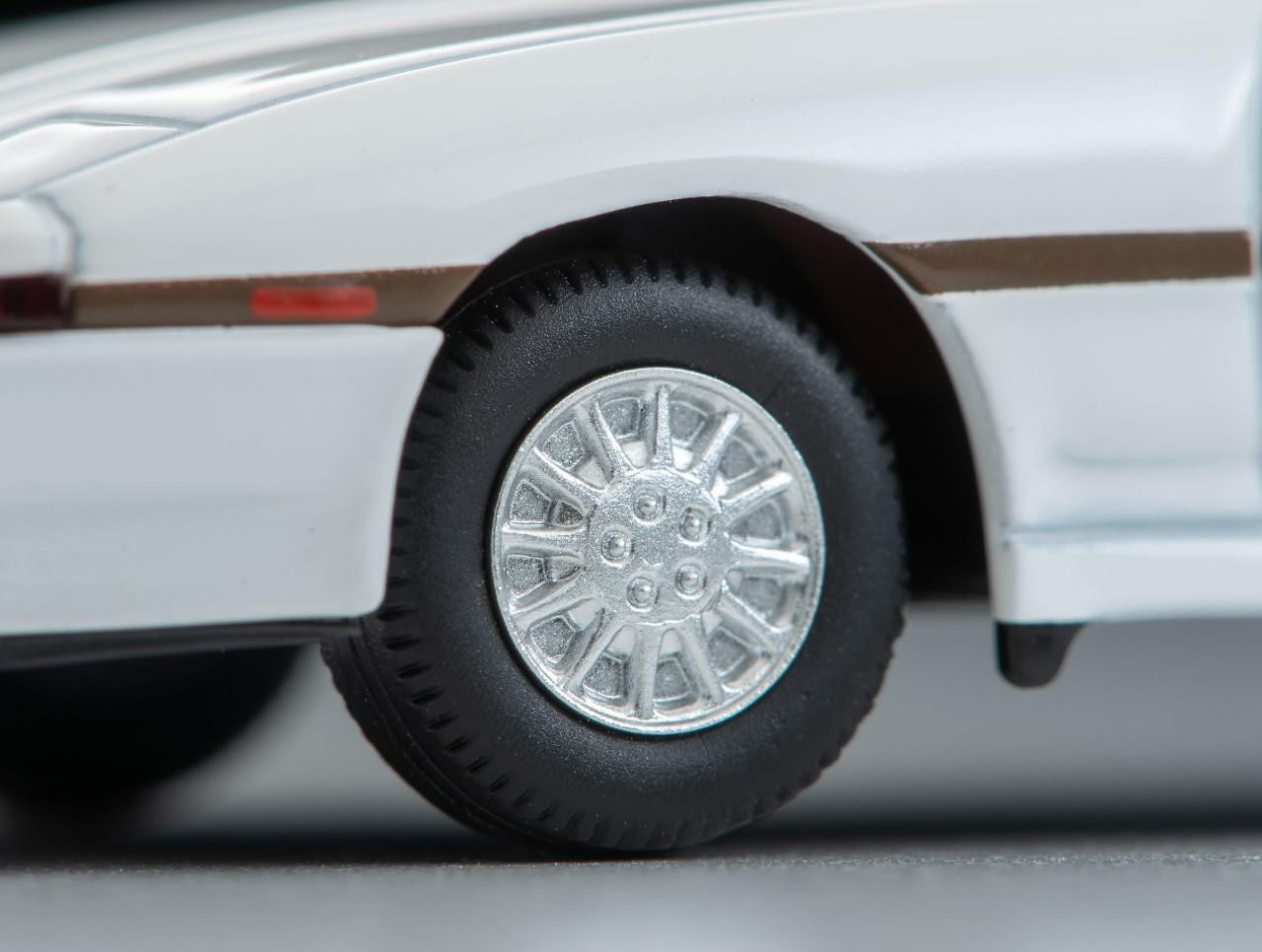 Tomica LV-N106e Toyota Supra 3.0 GT Turbo (White) 1986