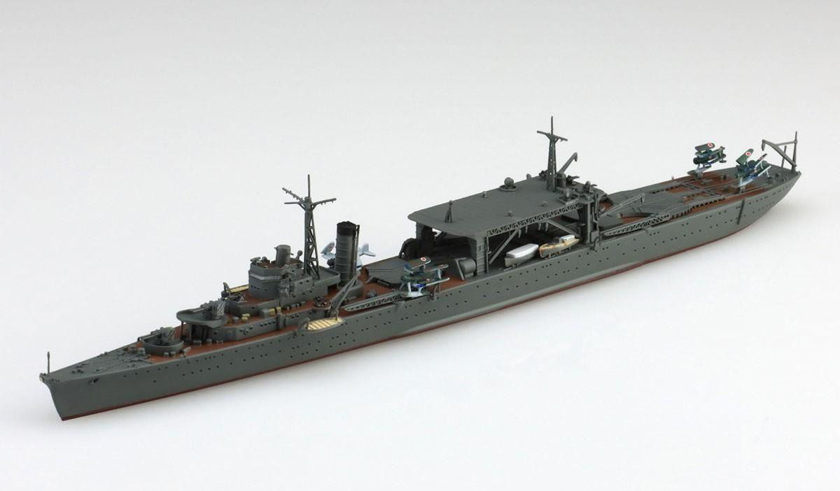 1/700 Imperial Japanese Navy Seaplane Tender Chitose Plastic Model