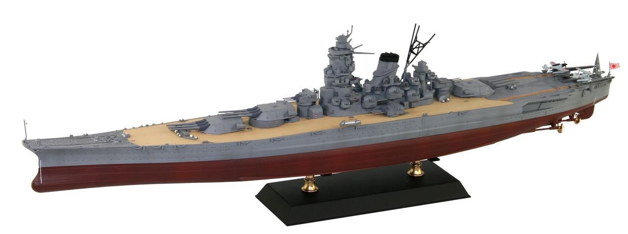 Imperial Japanese Navy Battleship Yamato 1941 Plastic Model