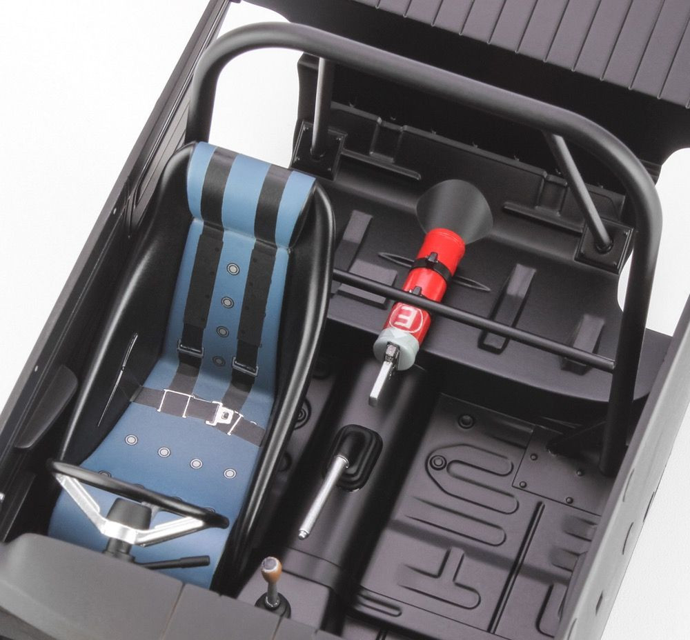 1/24 Isuzu Bellett 1600GTR Race Version Plastic Model