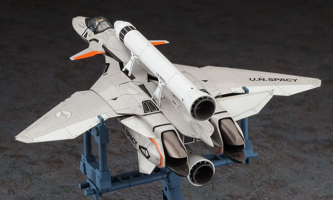 1/72 VF-11B Thunderbolt w/Rocket Booster Macross Plus