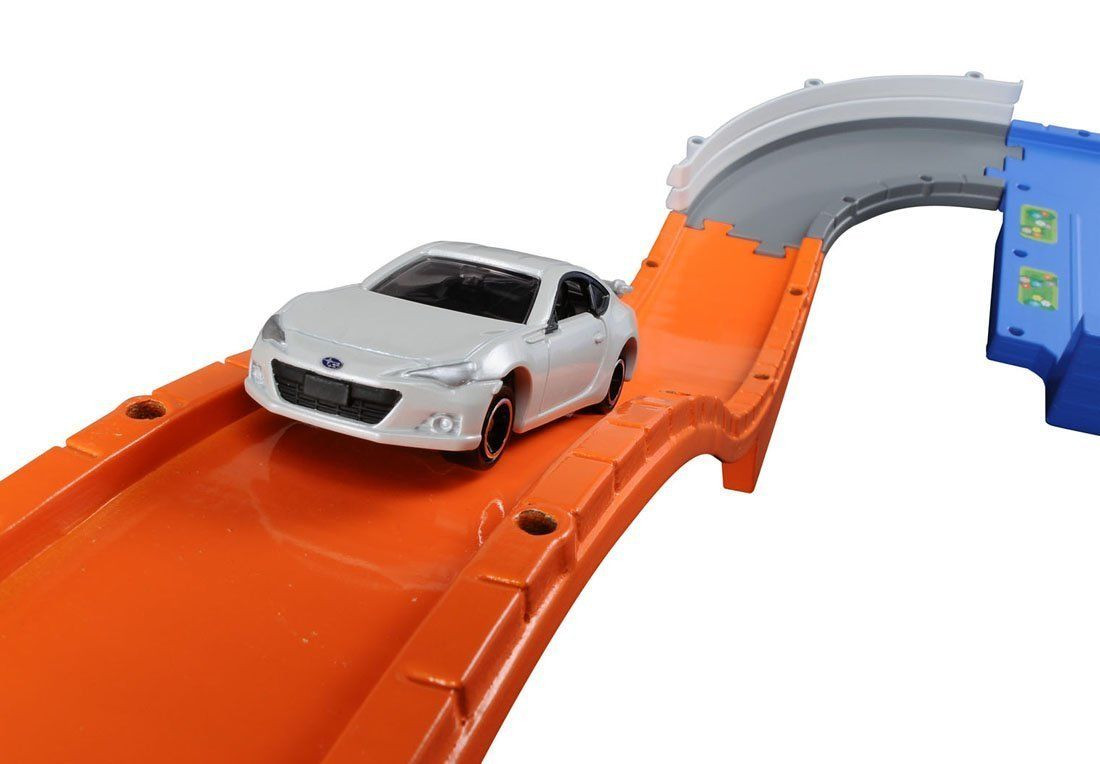 Takara Tomy Tomica System 820161 3-Way Jump Road Set with Subaru