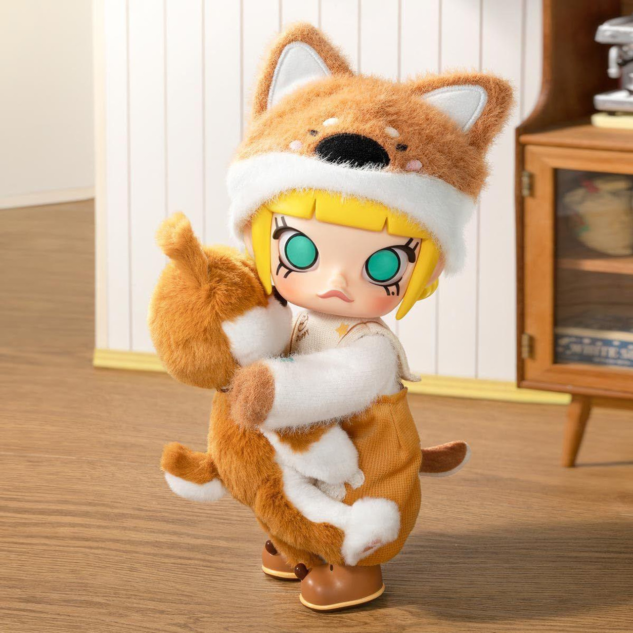 POP-MART Molly Hugging 1/8 Action Figure