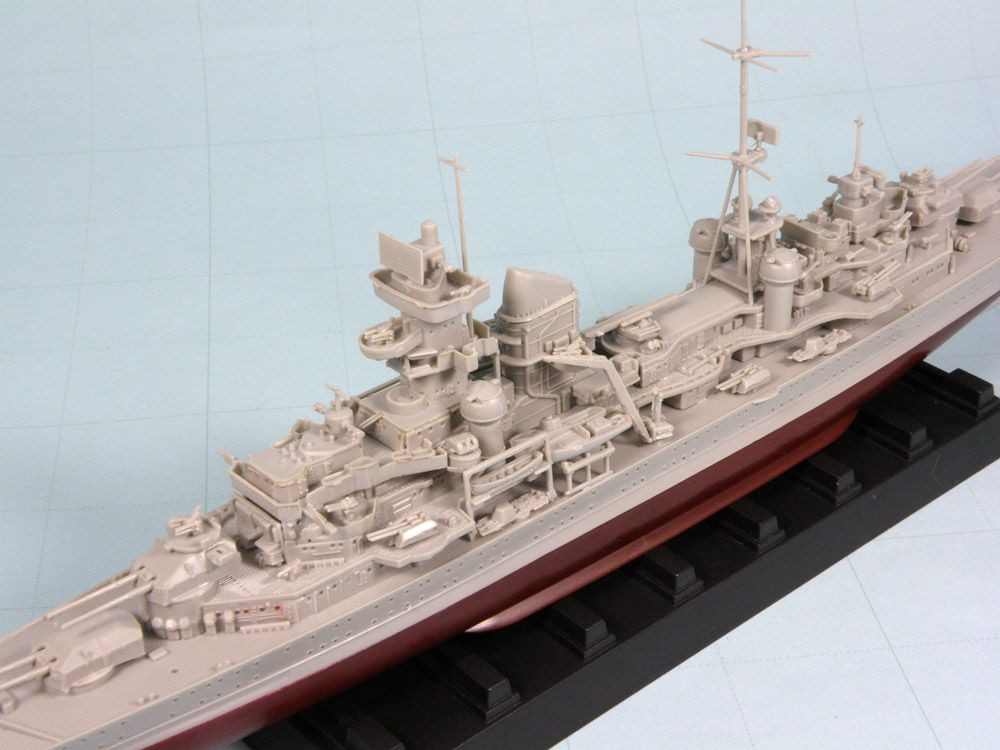 1/700 Prinz Eugen 完成品　精密モデル 1/700 German Navy Heavy Cruiser Prinz Eugen 1942 Plastic Model