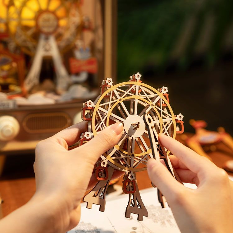 DIY Miniature Kit Sunset Carnival (174 Pieces)