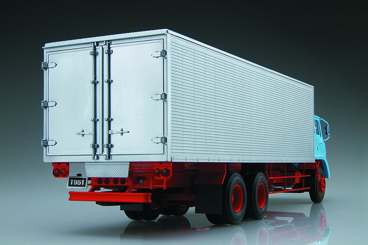 Aoshima 52044 Mitsubishi Fuso T951N 1/32 scale kit - Plaza Japan