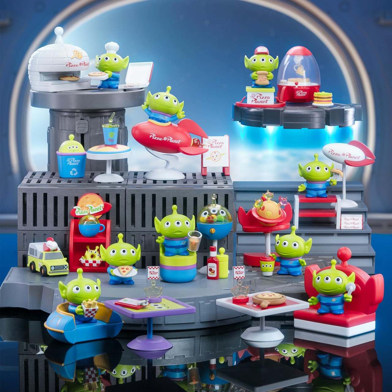52Toys Blind Box X Toy Story Aliens' Pizza Planet Series Miniature