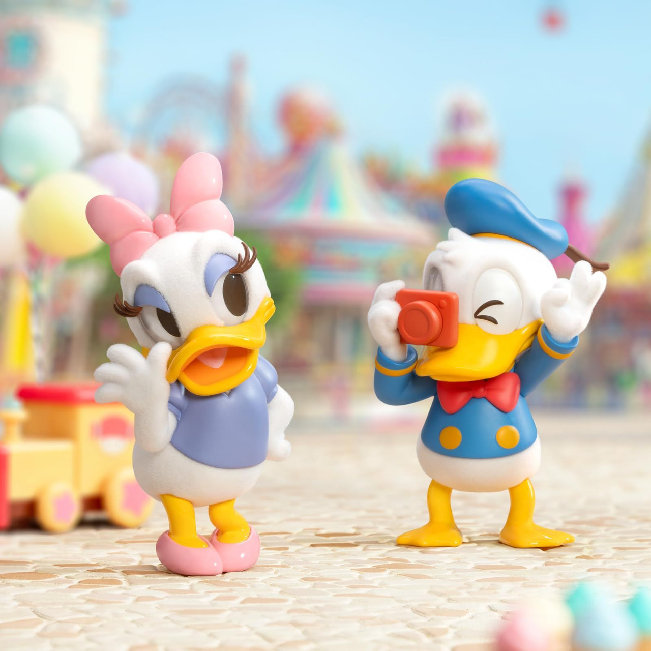 52Toys Blindbox Donald Duck With Daisy Series Blind Box