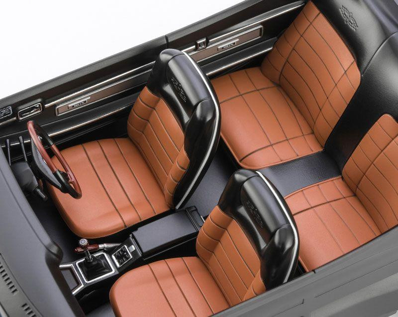 1/24 Nissan Laurel HT 2000SGX (KHC130) Late Model 73 Plastic Model