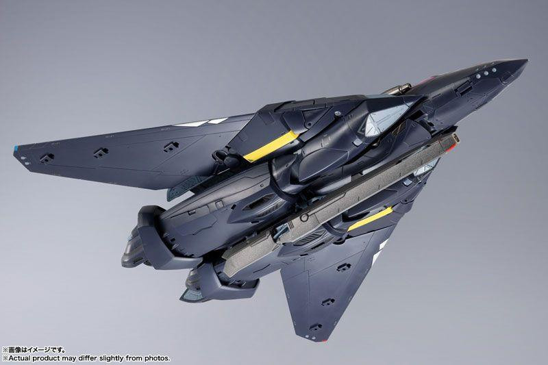 Bandai Spirits Macross 7 DX Chogokin VF-17S Nightmare Stealth