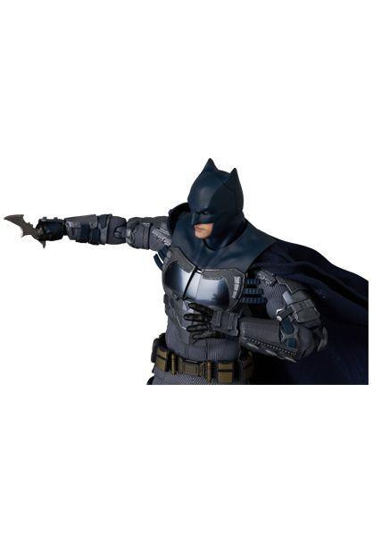 MAFEX No.293 Batman (The Flash Ver.)