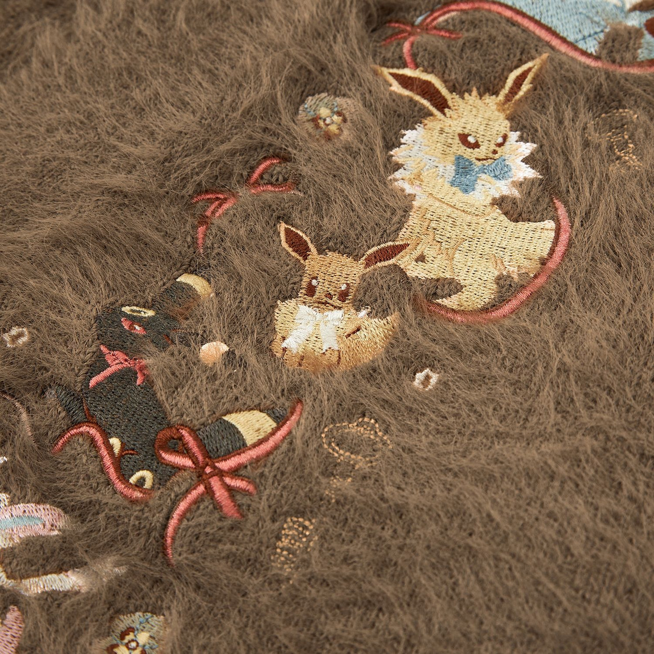 新品未使用　刺繍　ポケモン　カーディガン Eevee Collection カーディガン Eevee Collection - Meccha Japan