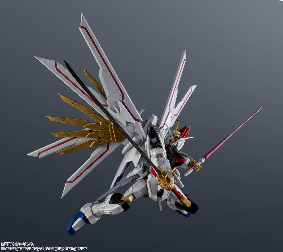 Gundam Universe ZGMF/A-262PD-P Mighty Strike Freedom Gundam Figure