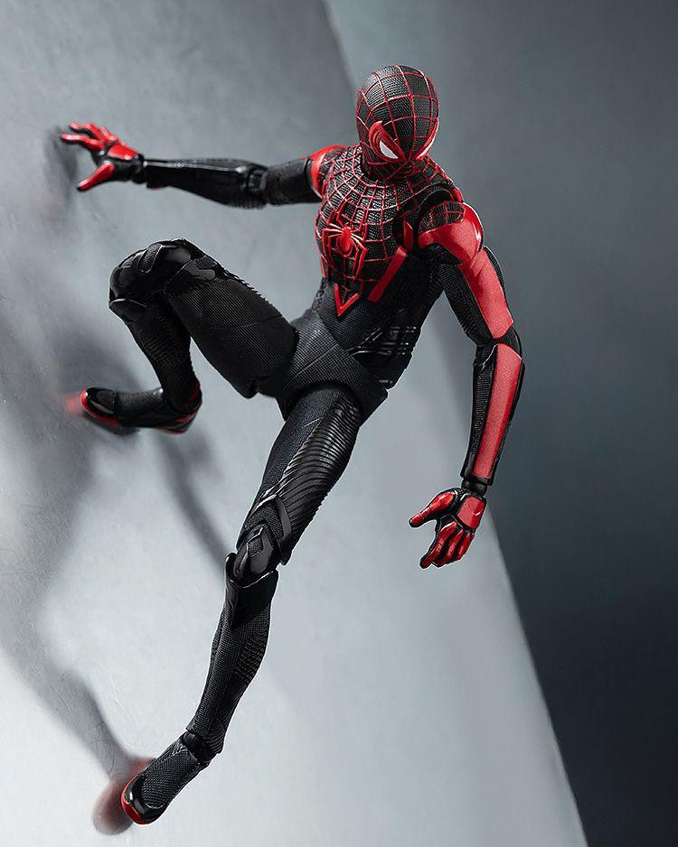 DLX Spider-Man Upgraded Suit (Miles Morales) 1/12 Figure (Marvel's