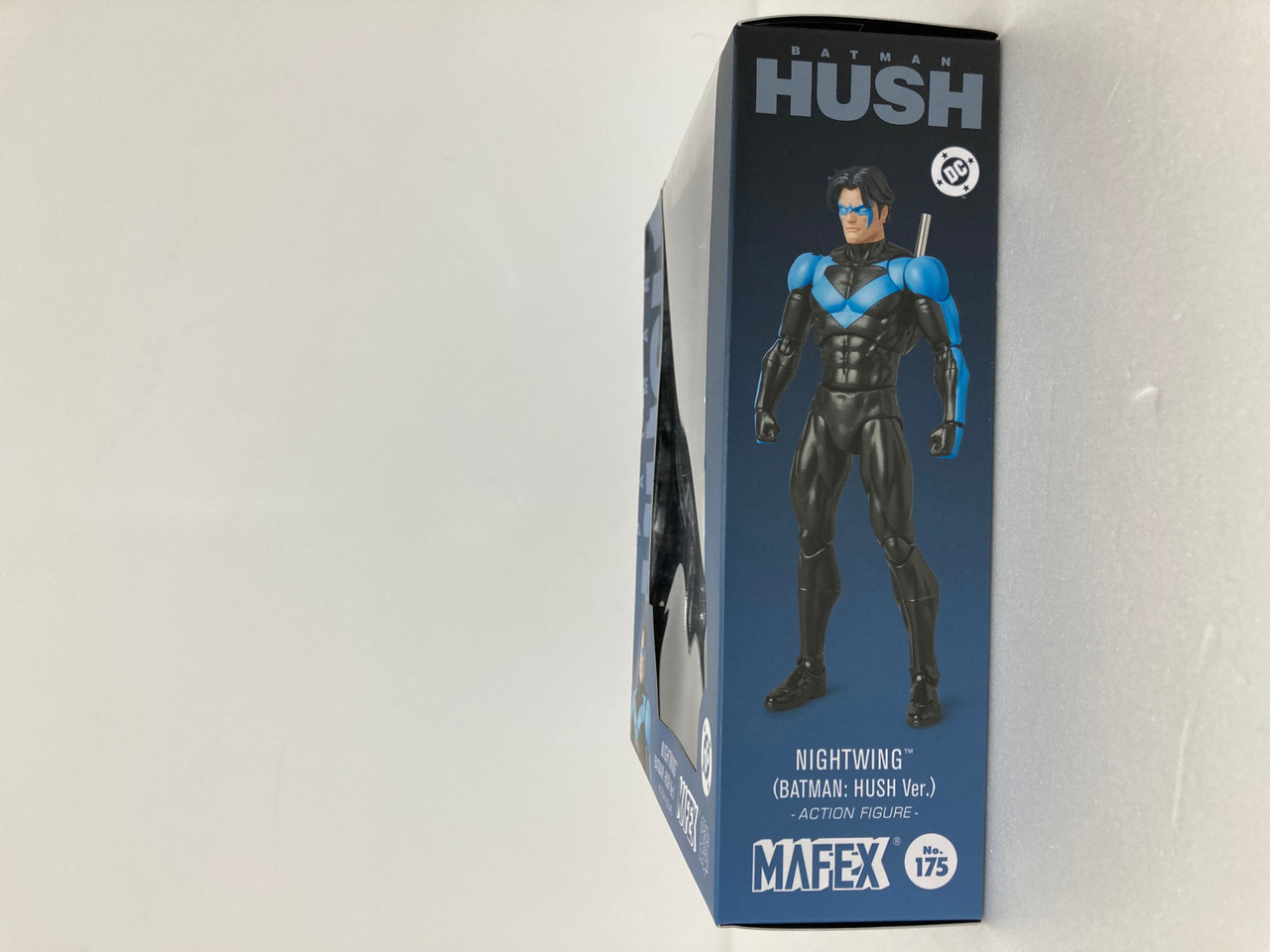 OUTLET SALE!! - MAFEX No.175 Nightwing Figure (Batman Hush Ver.)