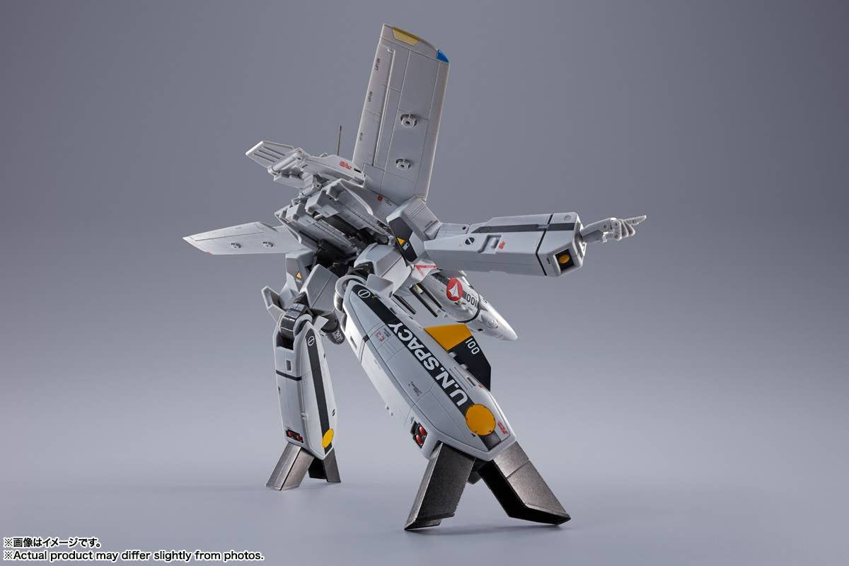 DX CHOGOKIN VF-1S Valkyrie Roy Focker Special Revival Ver. Macross