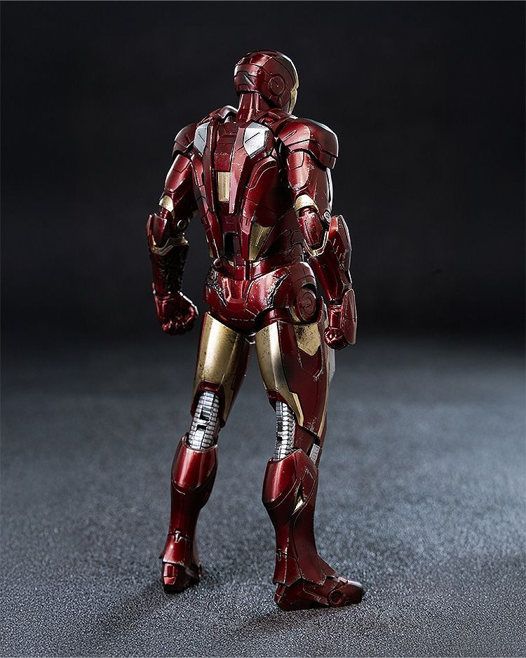 DLX Iron Man Mark 7 (Battle Damaged) Figure (Marvel Studios: The