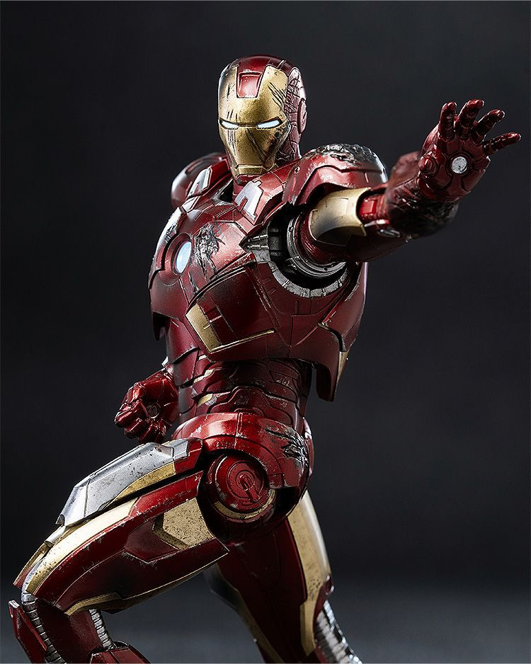 DLX Iron Man Mark 7 (Battle Damaged) Figure (Marvel Studios: The