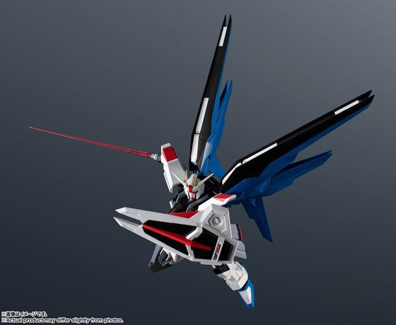 BANDAI SPIRITS GUNDAM UNIVERSE 機動戦士ガンダムSEED ZGMF-X10A FREEDOM GUNDAM 約150mm ABS&PVC製 塗装済み可動フィギュア GUNDAM UNIVERSE ZGMF-X10A Freedom Gundam Renewal (Mobile Suit