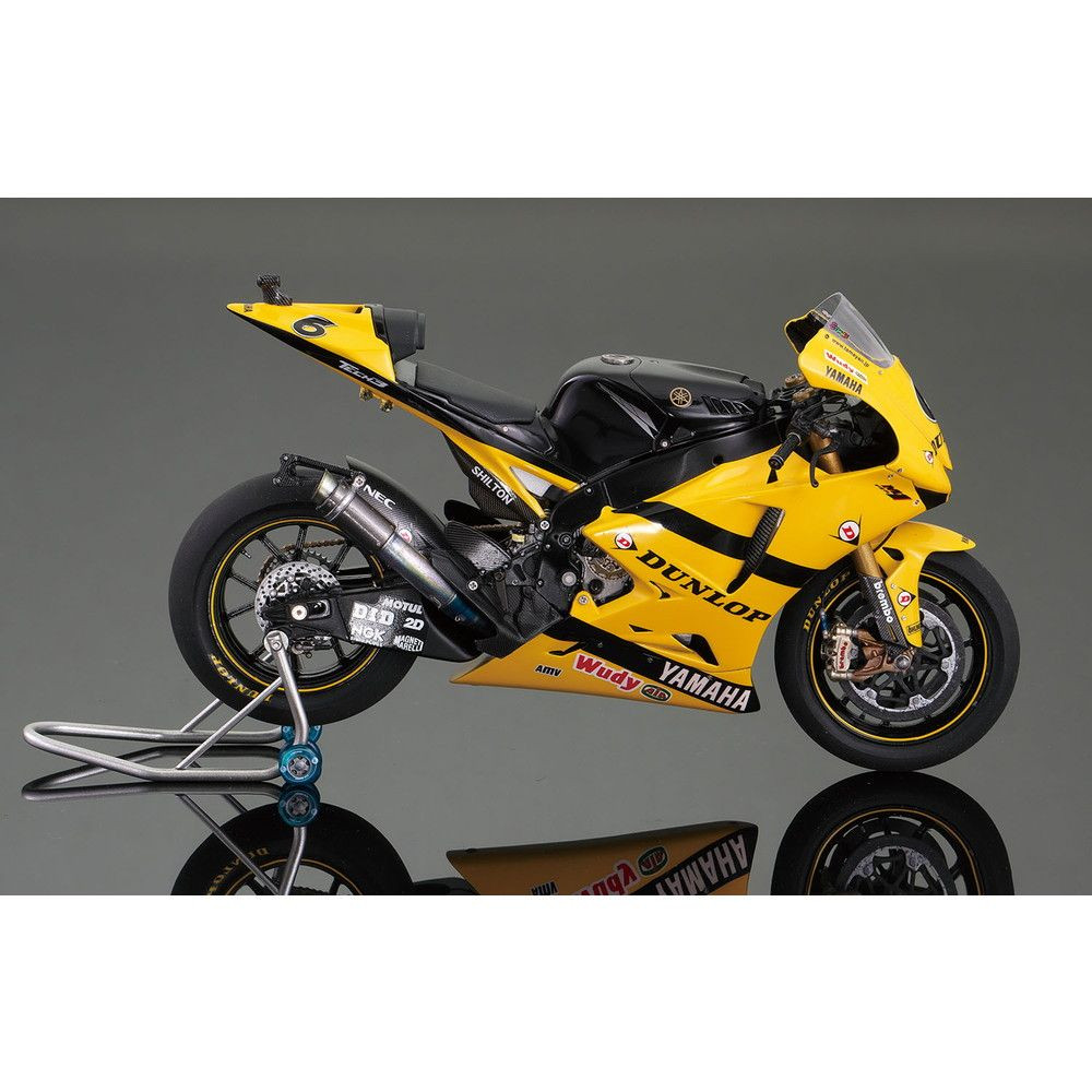 Beemax 1/12 Yamaha YZR-M1 2007 Plastic Model