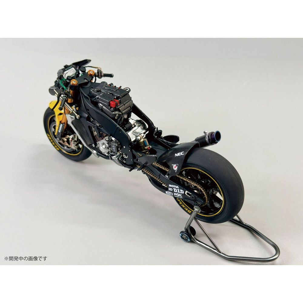 Beemax 1/12 Yamaha YZR-M1 2007 Plastic Model