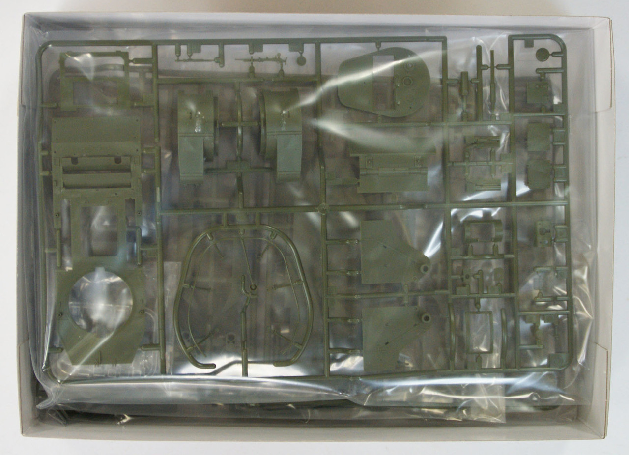 Tamiya 35309 Russian Tank BT-7 Model 1935 1/35 Scale Kit - Plaza Japan